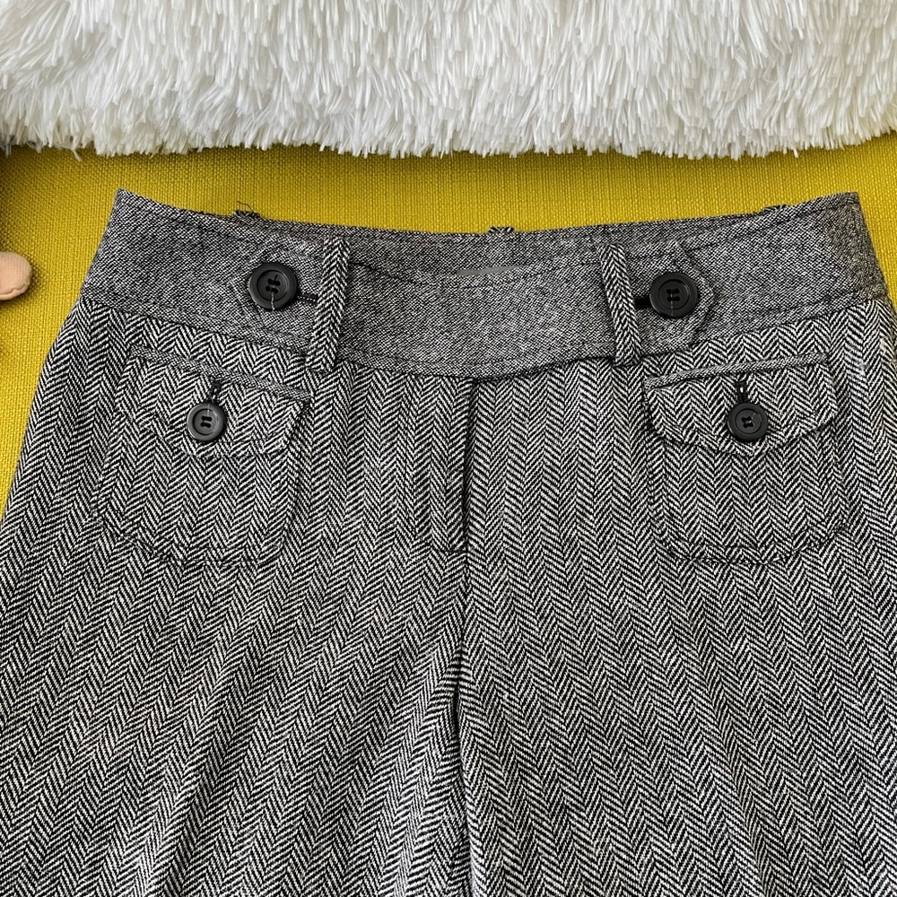 Ann Taylor grey wide legs pants. Size 4